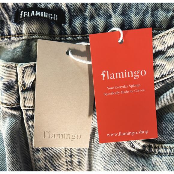 NWT Flamingo Distressed Split Hem Straight Leg Jeans Women's Medium (29x30) - Picture 6 of 7